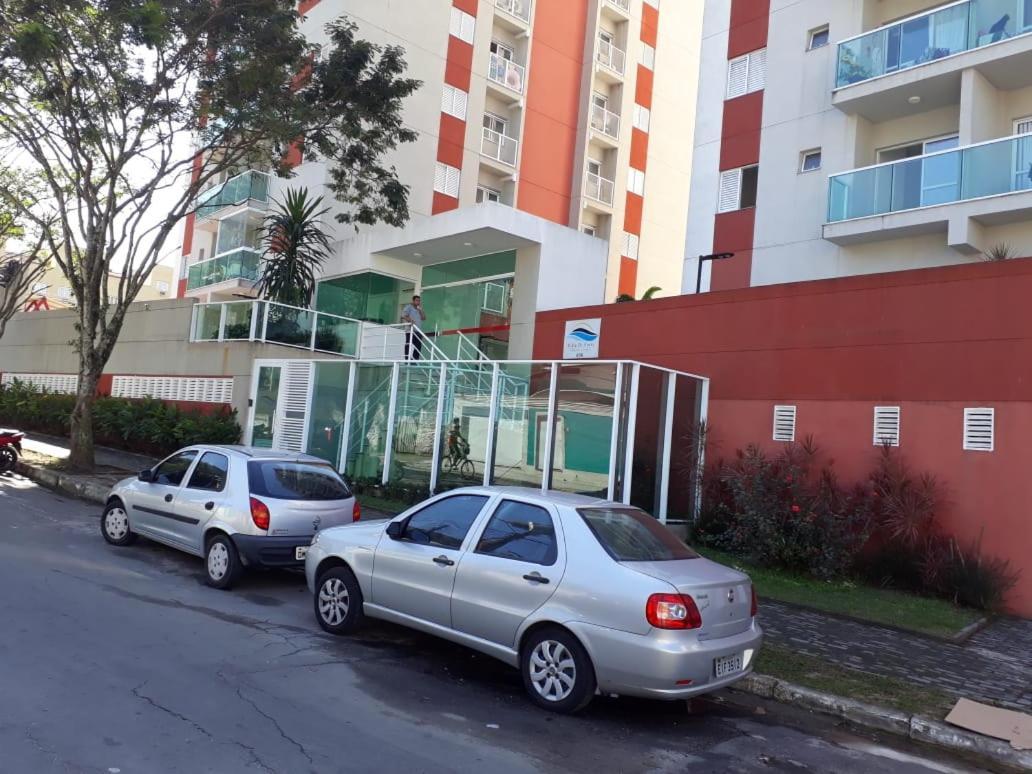 500m Da Enseada Varanda E Vaga De Garagem * Guaruja