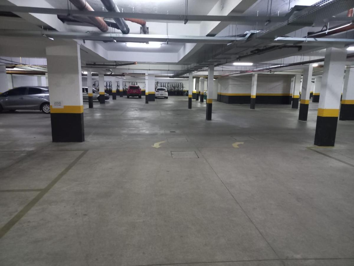 500m Da Enseada Varanda E Vaga De Garagem